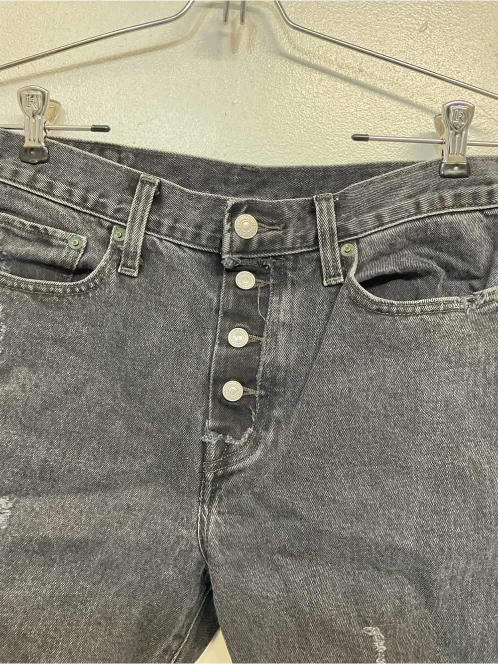 Levi's button-up fly Black Washed High-Rise Cutoff Denim shorts size 29 - Picture 4 of 4